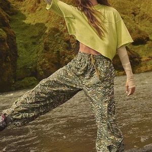 Women’s Small Free People Movement Zephyr Olive Combo Print Pants S